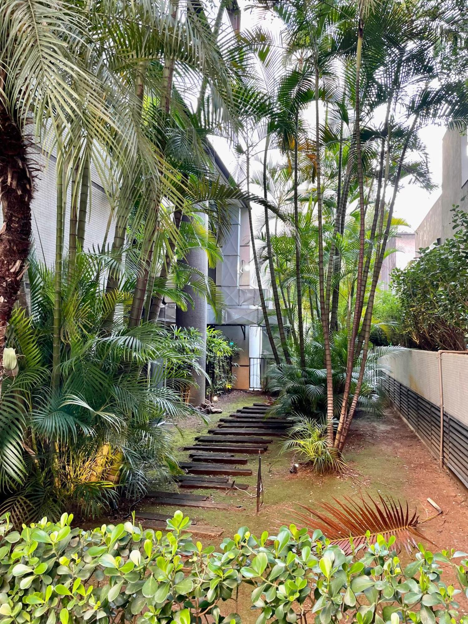 Flat No Q. Paulista Nos Jardins, Com Sacada! São Paulo