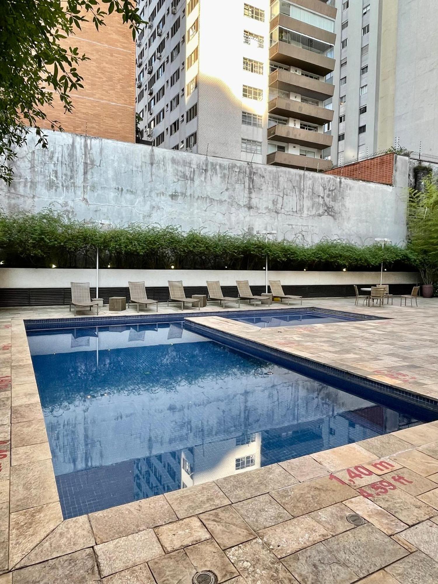 Flat No Q. Paulista Nos Jardins, Com Sacada! Apartamento *