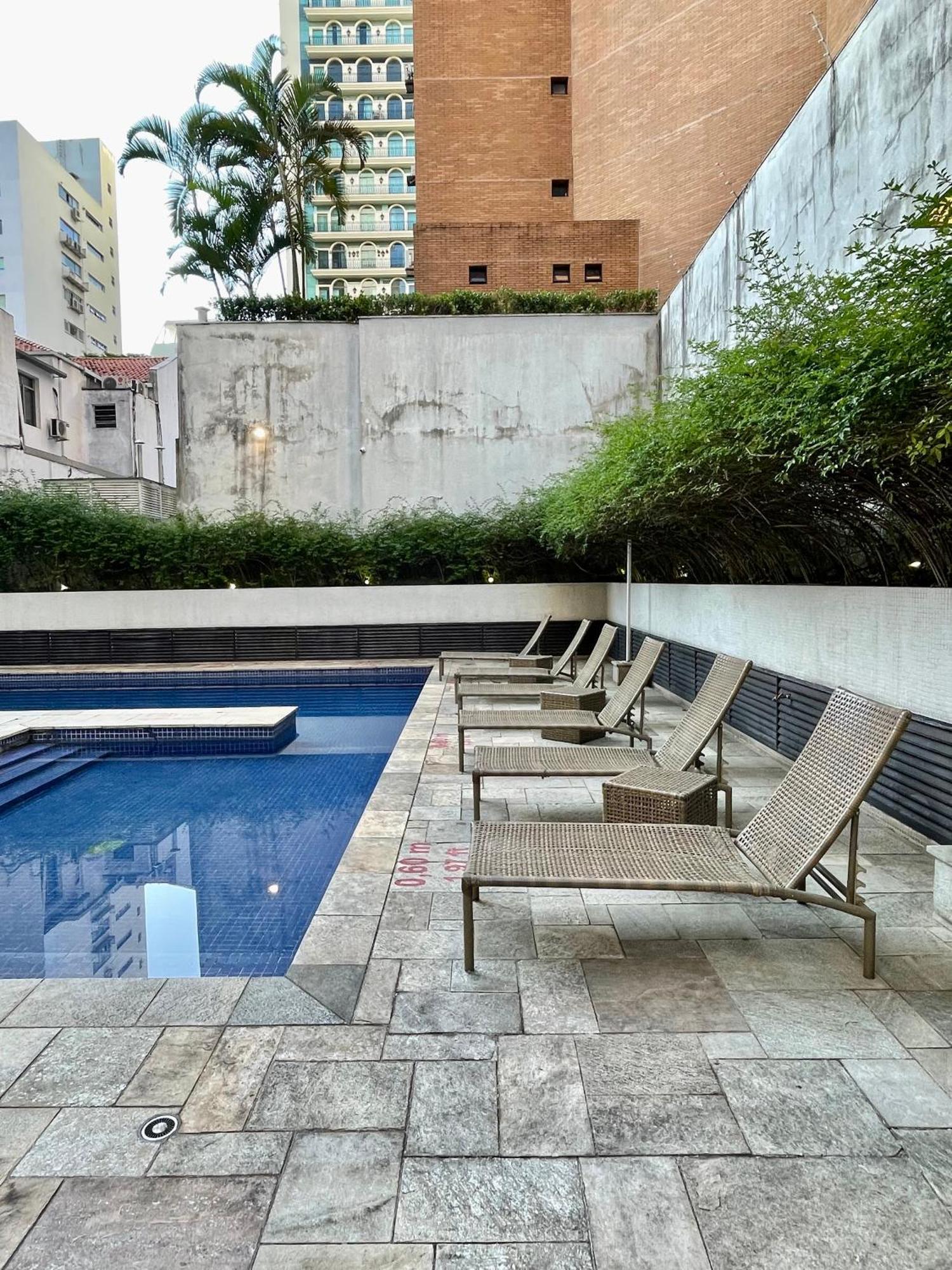 Apartamento Flat No Q. Paulista Nos Jardins, Com Sacada! *