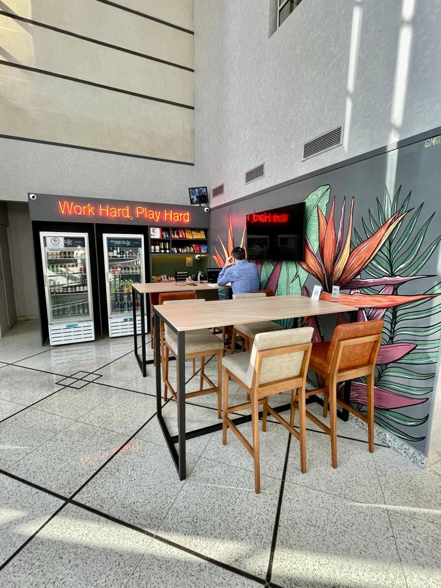 Apartamento Flat No Q. Paulista Nos Jardins, Com Sacada! São Paulo